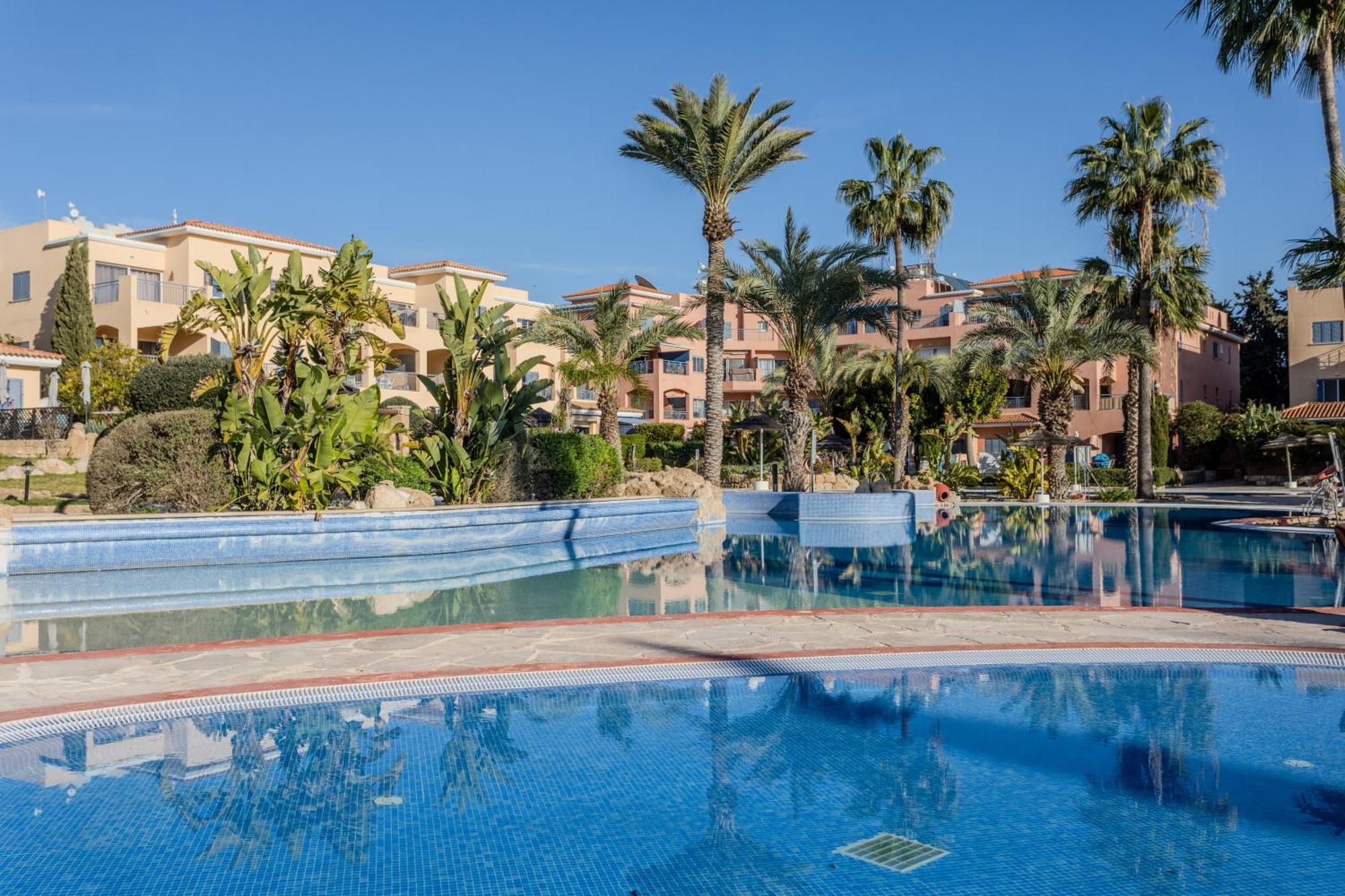 H&O Limnaria Elegance Pool View Apartment Paphos Exterior photo